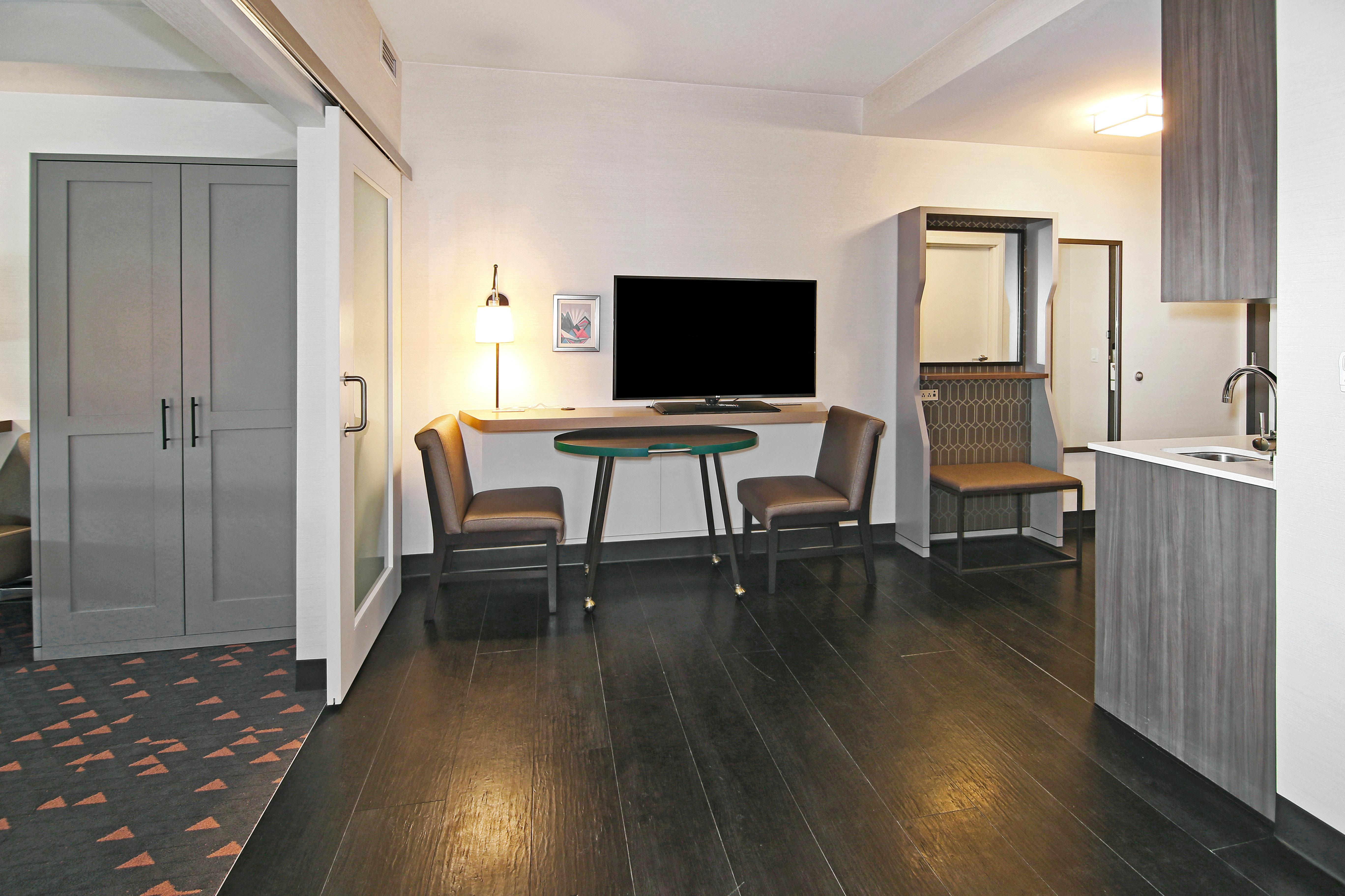 Holiday Inn Hotel & Suites - Calgary Airport North By Ihg Extérieur photo