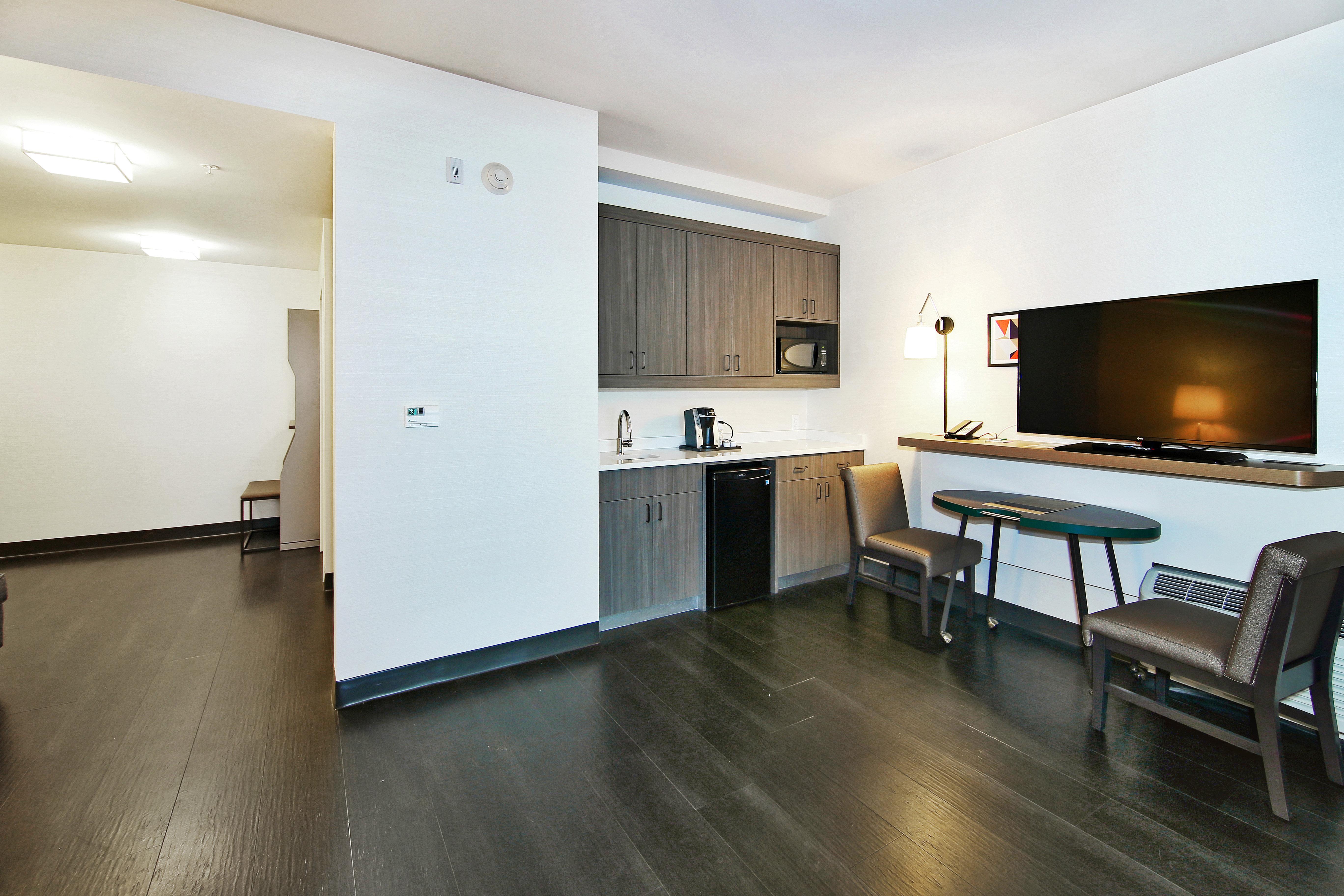 Holiday Inn Hotel & Suites - Calgary Airport North By Ihg Extérieur photo