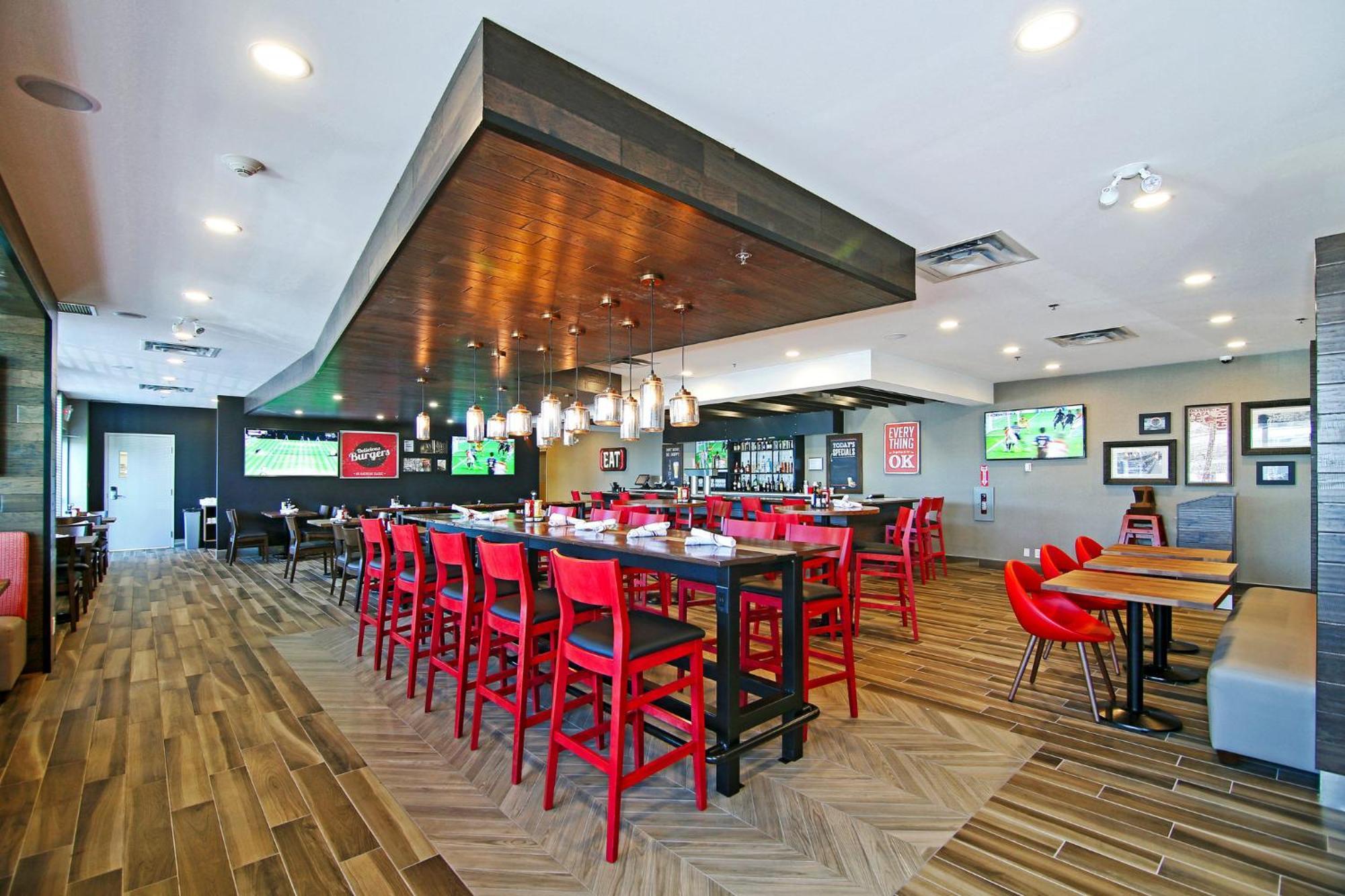 Holiday Inn Hotel & Suites - Calgary Airport North By Ihg Extérieur photo