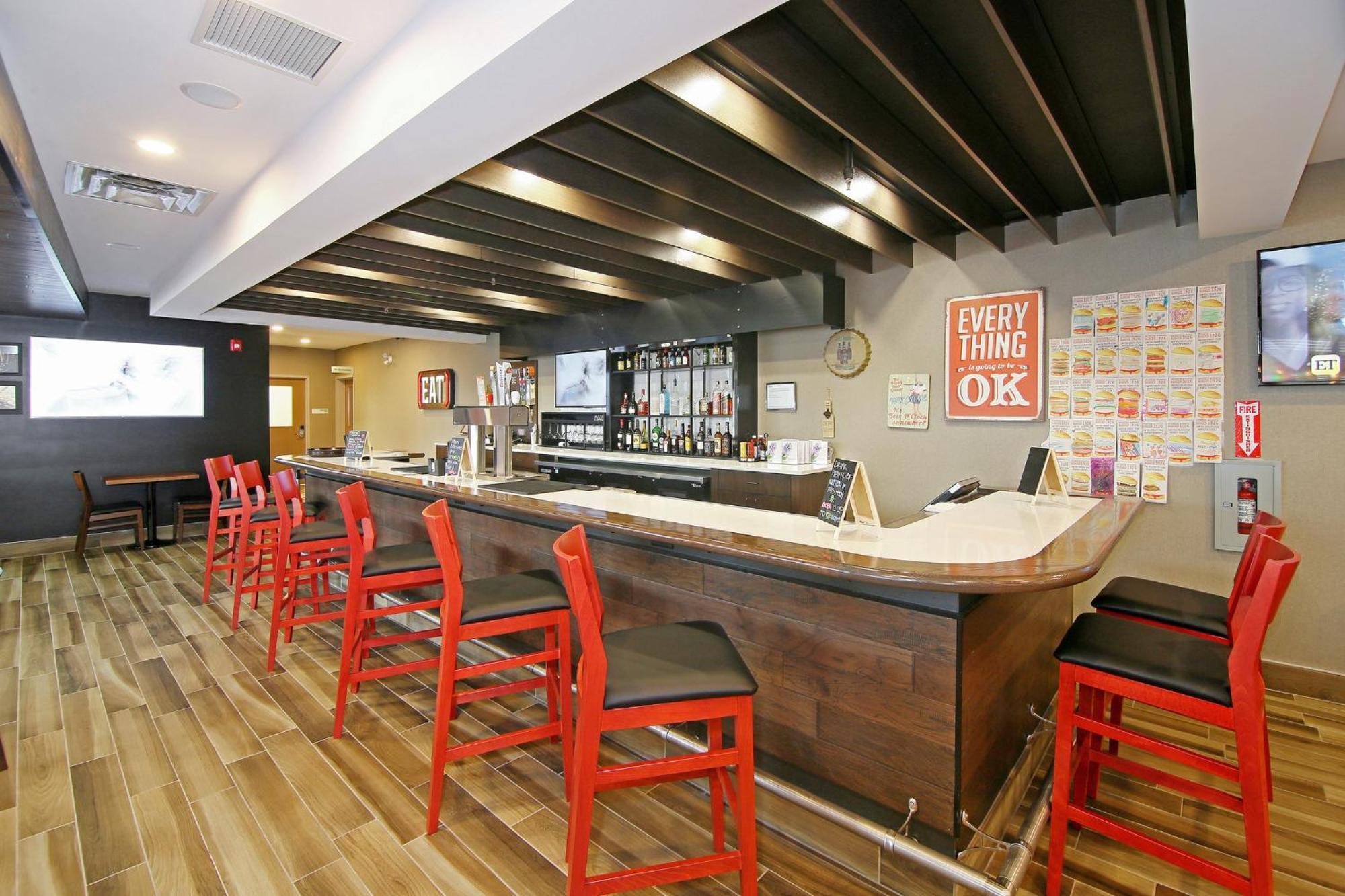 Holiday Inn Hotel & Suites - Calgary Airport North By Ihg Extérieur photo
